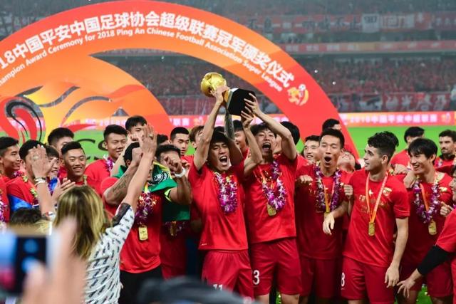 欧足联官网：皇马知道怎么踢欧冠 两位老将贡献大